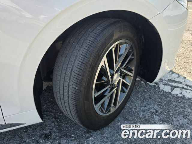 Hyundai Grandeur 2023 — photo 16