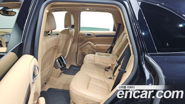 Porsche Cayenne 2017 — photo 11