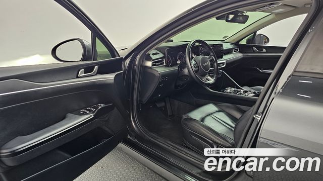 Kia K5 2022 — photo 13