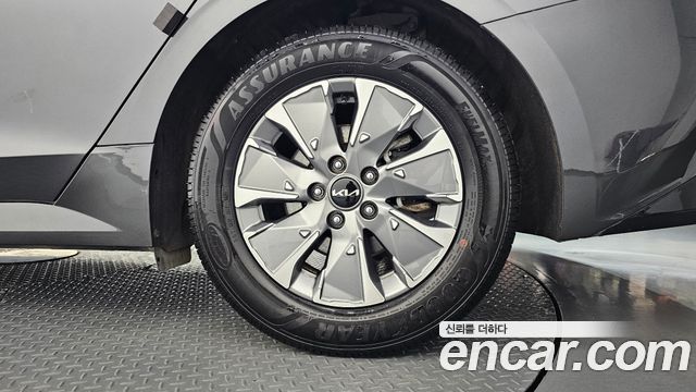 Kia K5 2022 — photo 7