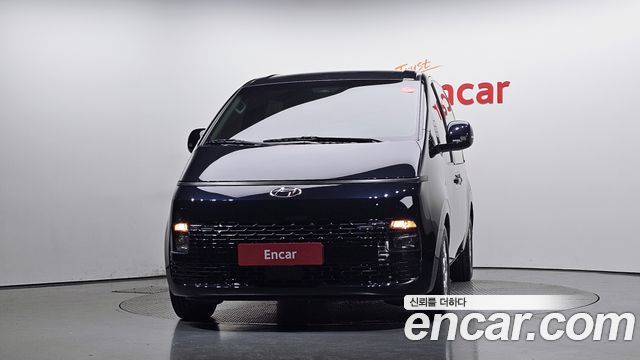 Hyundai Staria 2022 — photo 3