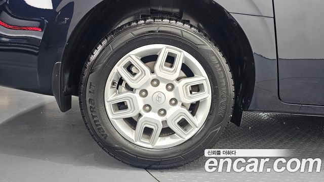 Hyundai Staria 2022 — photo 5