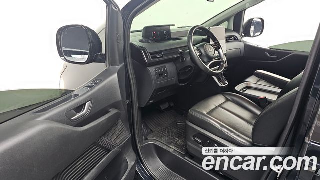 Hyundai Staria 2022 — photo 13