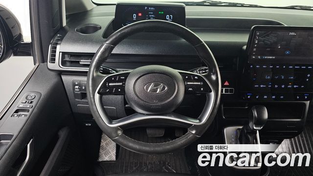 Hyundai Staria 2022 — photo 18