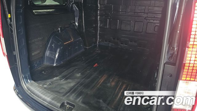 Hyundai Staria 2022 — photo 25