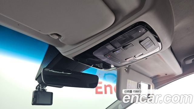 Hyundai Staria 2022 — photo 26