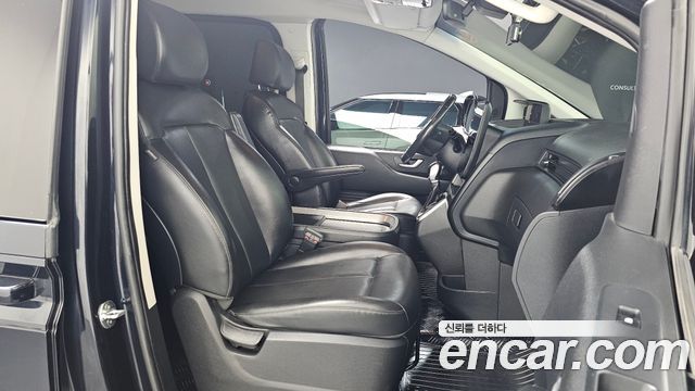Hyundai Staria 2022 — photo 16