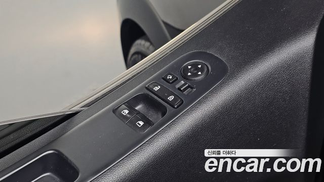 Hyundai Staria 2022 — photo 28
