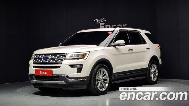 Ford Explorer 2019 — photo 1
