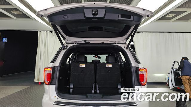 Ford Explorer 2019 — photo 26