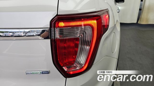 Ford Explorer 2019 — photo 9