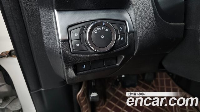 Ford Explorer 2019 — photo 27
