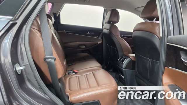 Kia Sorento 2016 — photo 17