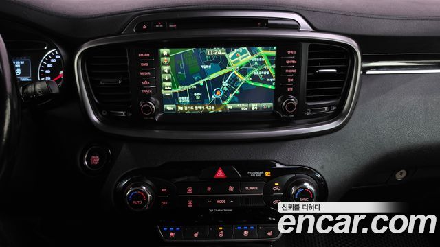 Kia Sorento 2016 — photo 18