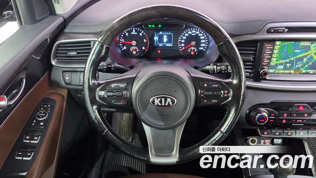 Kia Sorento 2016 — photo 19