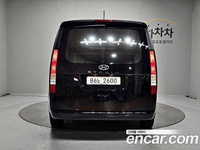 Hyundai Staria 2022 — photo 6