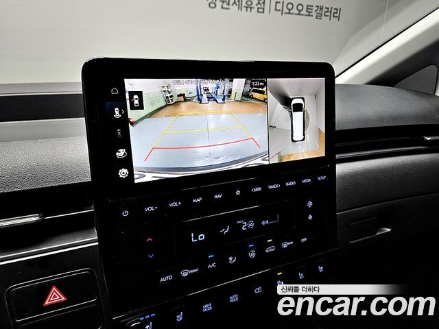 Hyundai Staria 2022 — photo 9