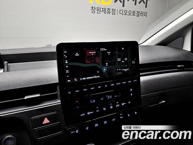 Hyundai Staria 2022 — photo 10
