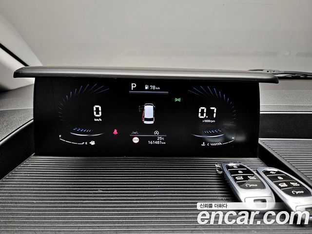 Hyundai Staria 2022 — photo 11
