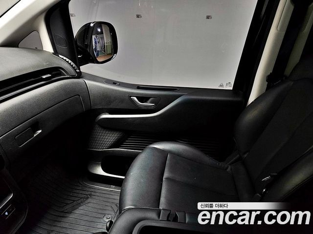 Hyundai Staria 2022 — photo 12