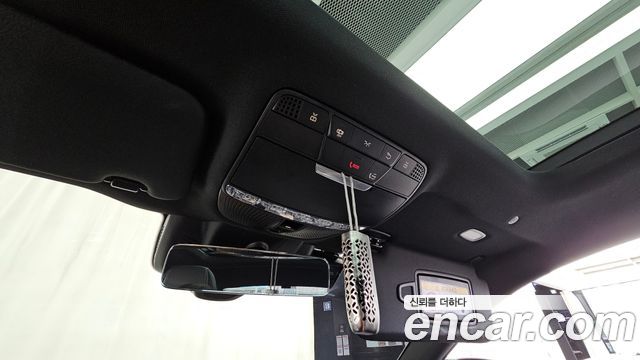 Mercedes-Benz C-Class 2021 — photo 24