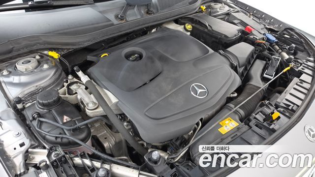 Mercedes-Benz GLA-Class 2018 — photo 6