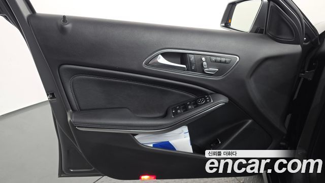 Mercedes-Benz GLA-Class 2018 — photo 14