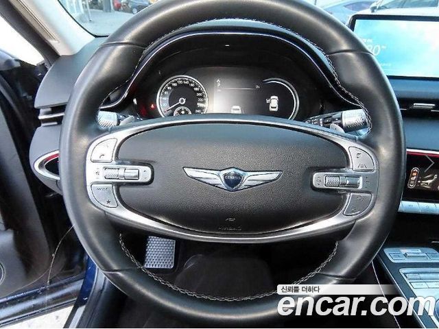 Genesis GV70 2022 — photo 8