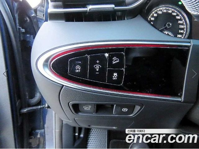 Genesis GV70 2022 — photo 12