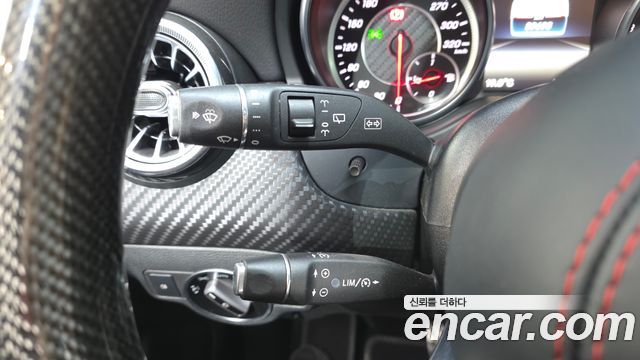 Mercedes-Benz A-Class 2017 — photo 19