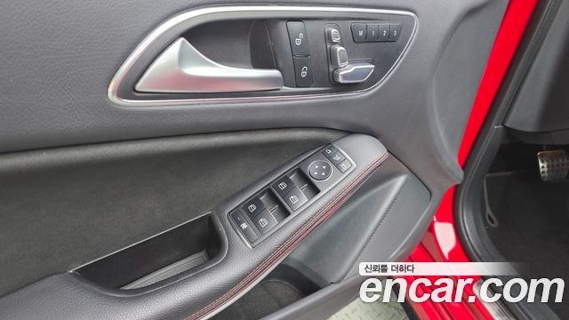 Mercedes-Benz A-Class 2017 — photo 20