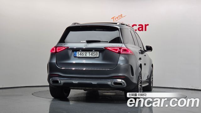 Mercedes-Benz GLE-Class 2022 — photo 4