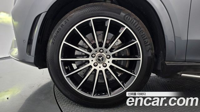 Mercedes-Benz GLE-Class 2022 — photo 5
