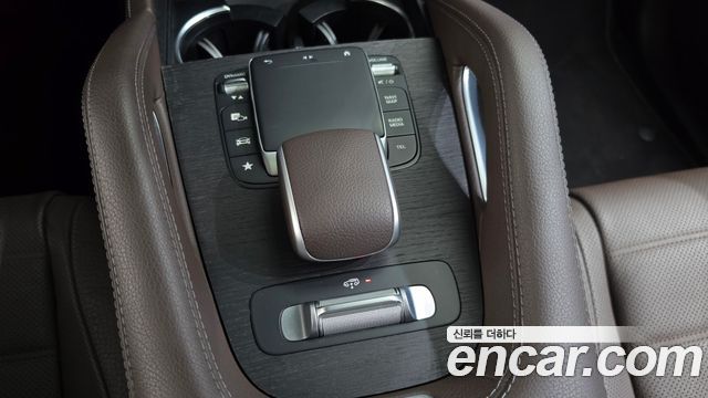 Mercedes-Benz GLE-Class 2022 — photo 12