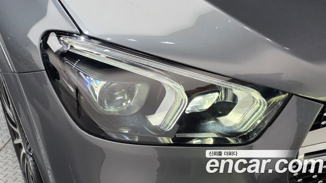 Mercedes-Benz GLE-Class 2022 — photo 8