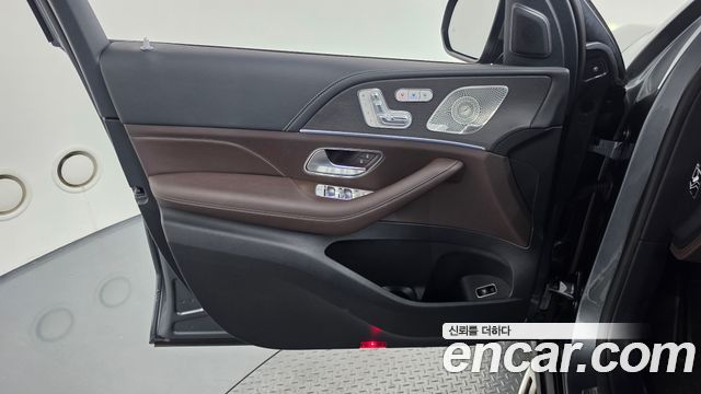 Mercedes-Benz GLE-Class 2022 — photo 14