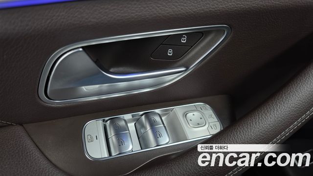 Mercedes-Benz GLE-Class 2022 — photo 28