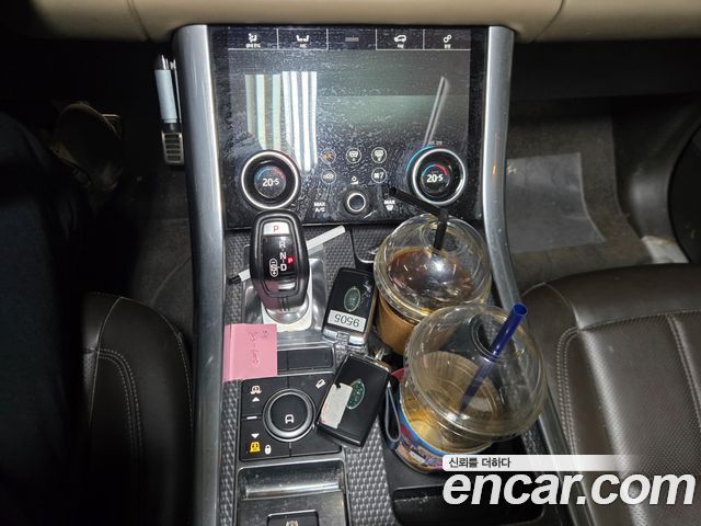 Land Rover Range Rover Sport 2022 — photo 11