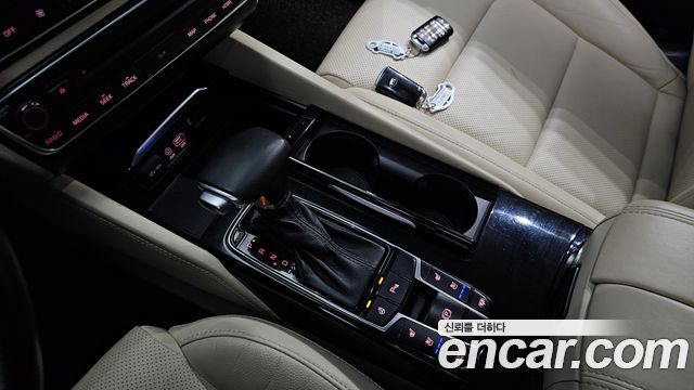 Kia K7 2017 — photo 12