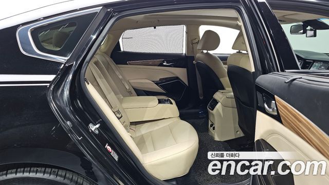 Kia K7 2017 — photo 18