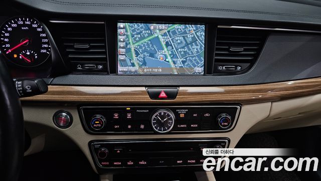 Kia K7 2017 — photo 20