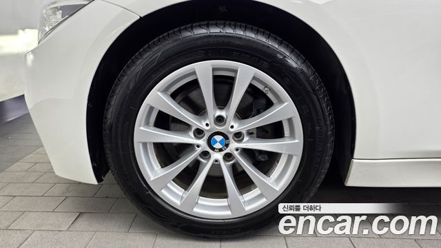 BMW 3-Series 2017 — photo 5
