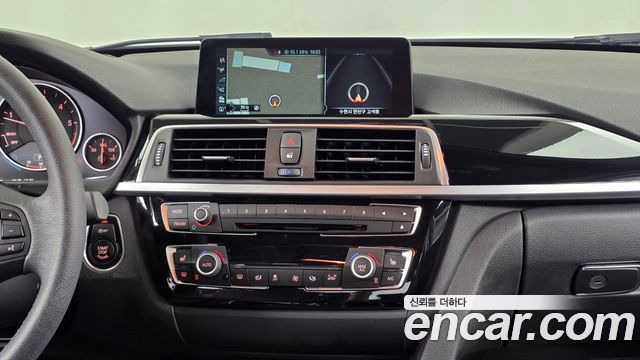 BMW 3-Series 2017 — photo 14