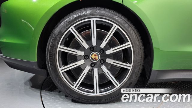 Porsche Taycan 2022 — photo 5