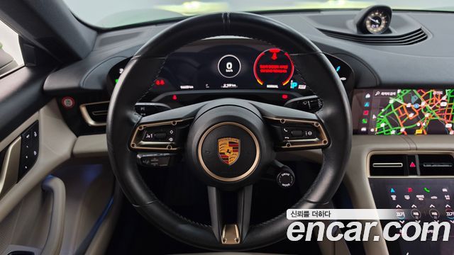 Porsche Taycan 2022 — photo 18