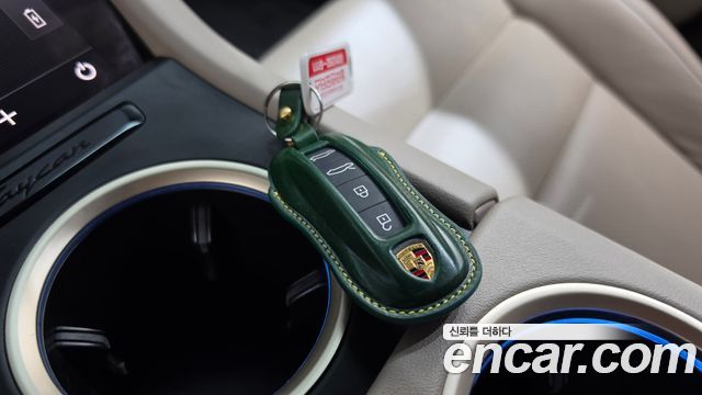 Porsche Taycan 2022 — photo 23