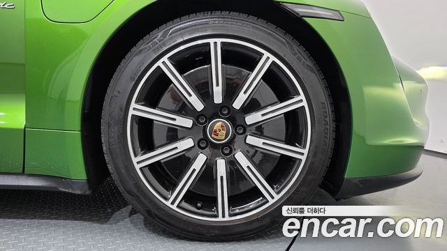 Porsche Taycan 2022 — photo 7