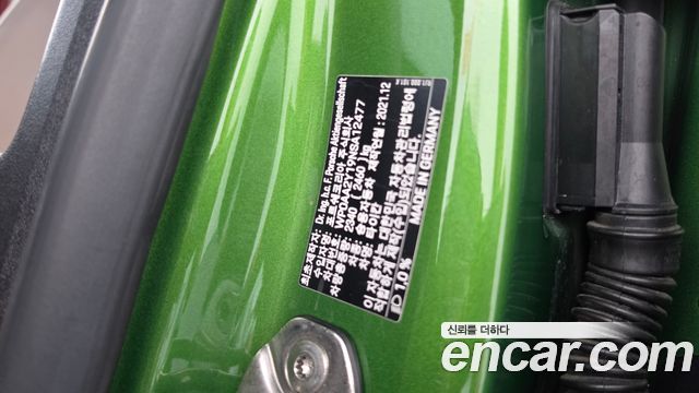 Porsche Taycan 2022 — photo 28