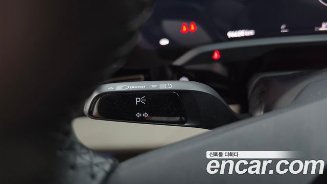 Porsche Taycan 2022 — photo 29