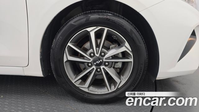 Kia K3 2023 — photo 5